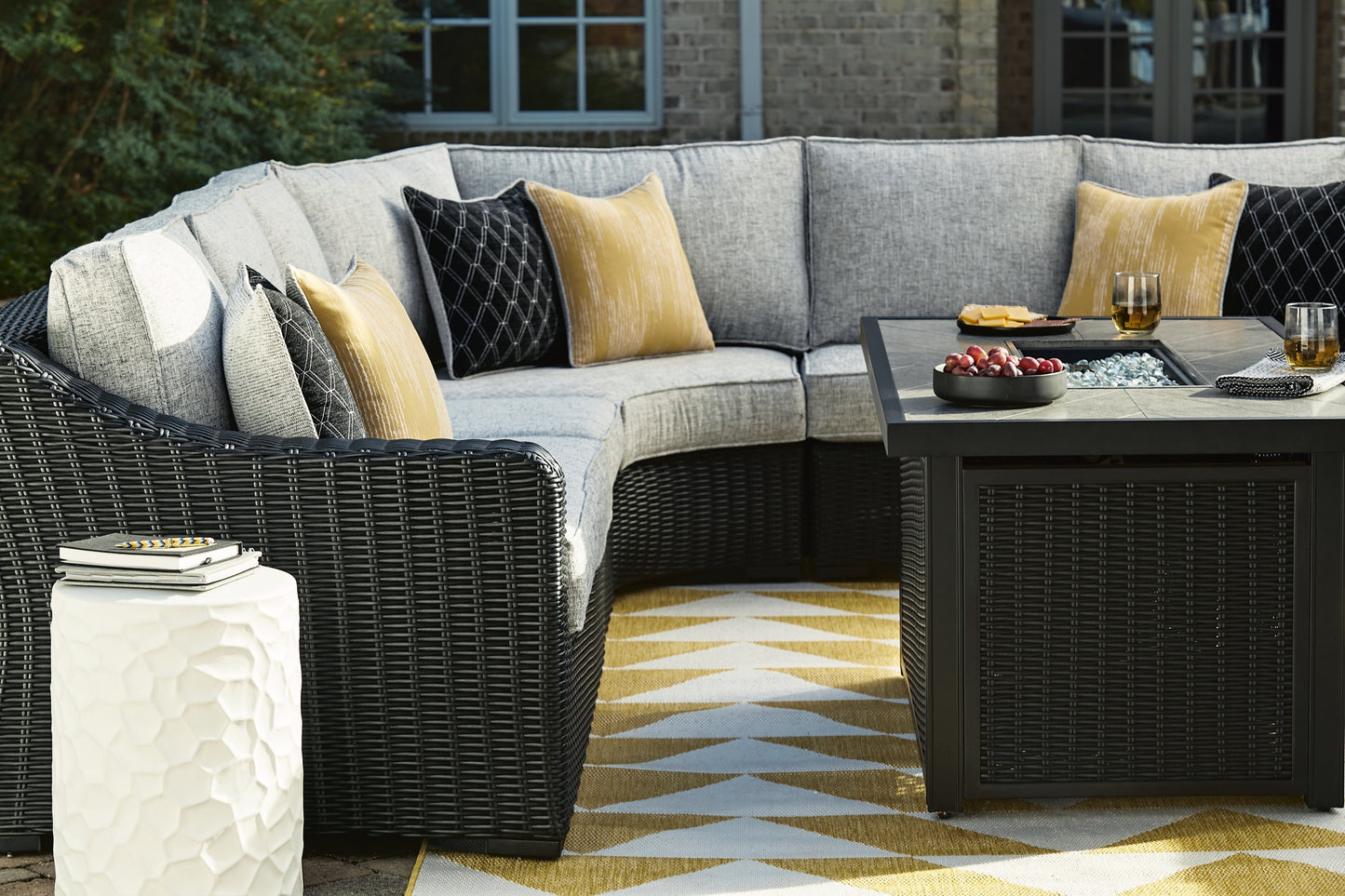 Beachcroft 3-Piece Outdoor Sectional