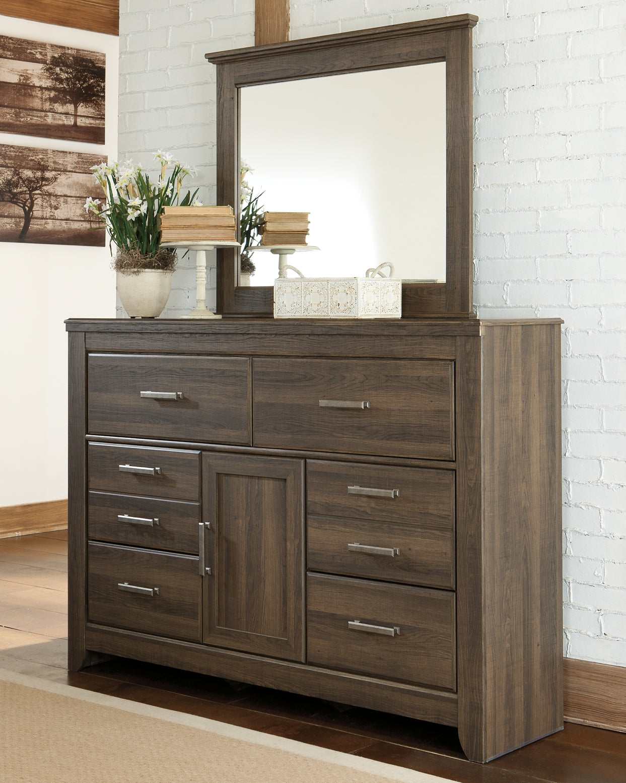 Juararo King Panel Bed with Mirrored Dresser, Chest and Nightstand