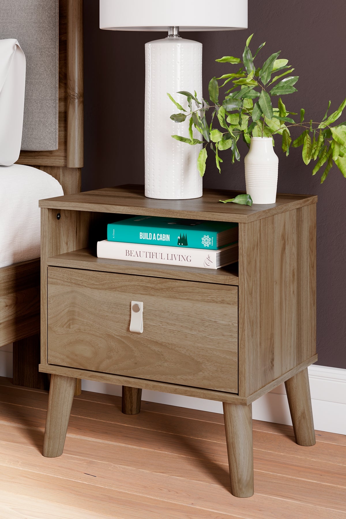 Aprilyn One Drawer Night Stand